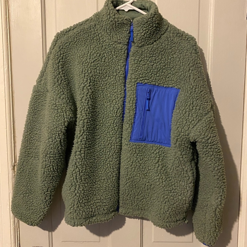 Fabletics Sage Green Sherpa Jacket with Blue Pocket